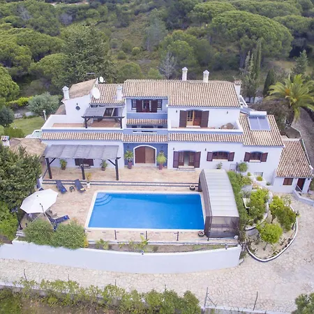 Villa Arrochela *