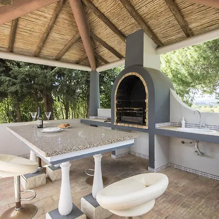 Arrochela Villa
